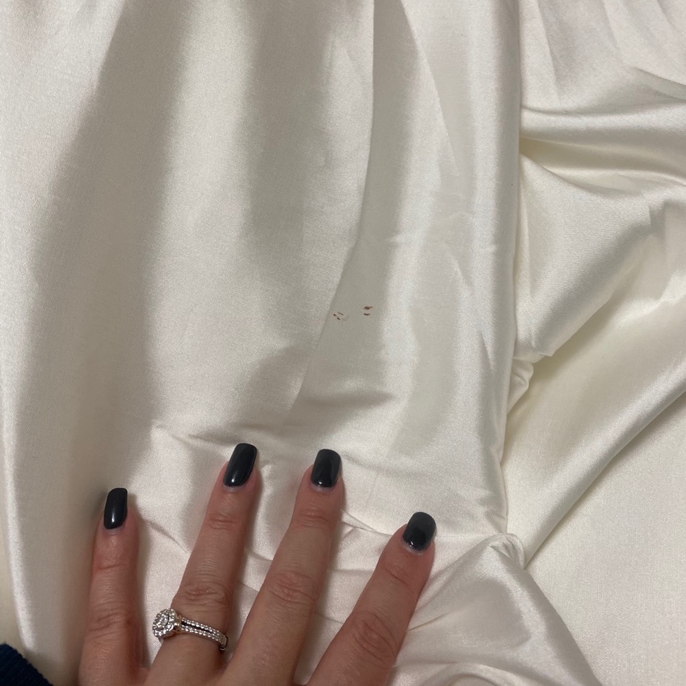 Lovely Bride Wedding Dress - Picture 9 of 10
